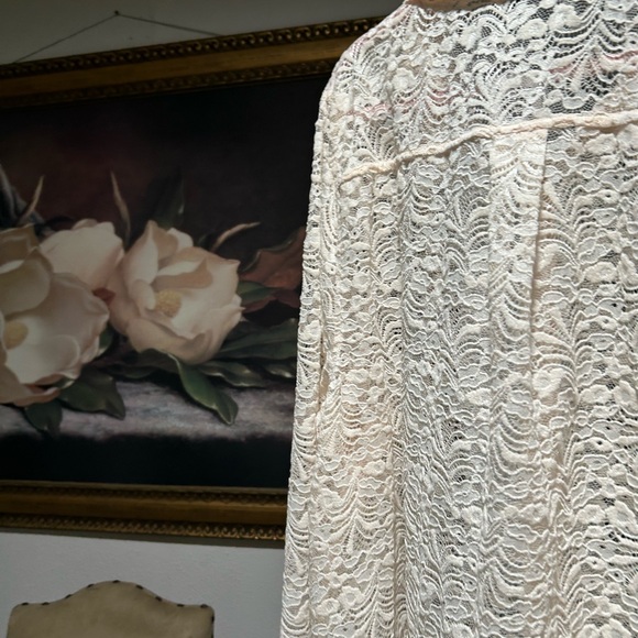Torrid Cream Lace Button-Down Shirt - Picture 7 of 9
